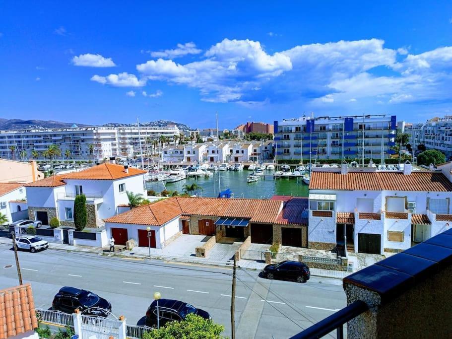 Estudio Con Vistas, Roses Exterior foto